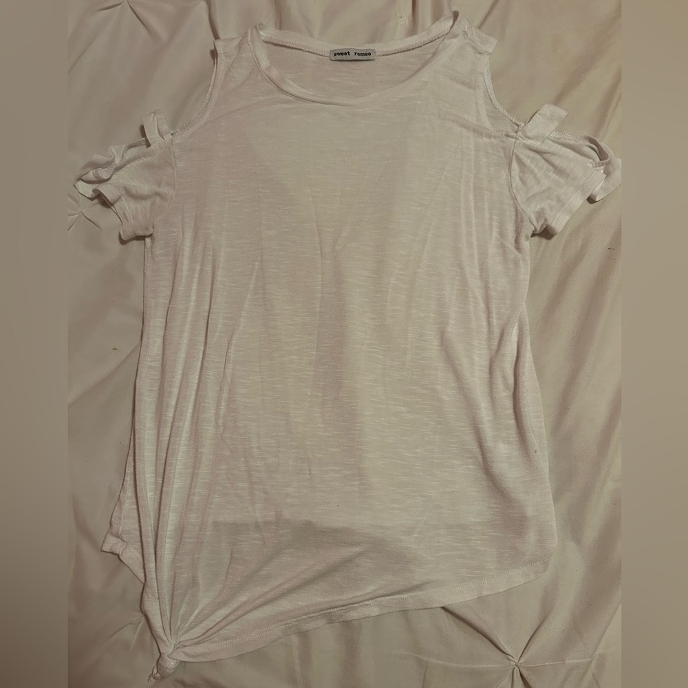 Sweet Romeo Cold-Shoulder Tie Front T-Shirt